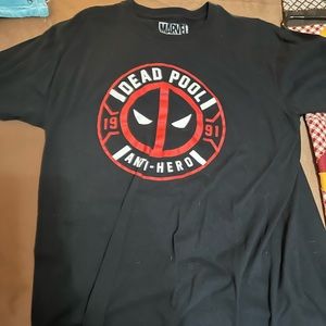 DeadPool Anti Hero Shirt XL